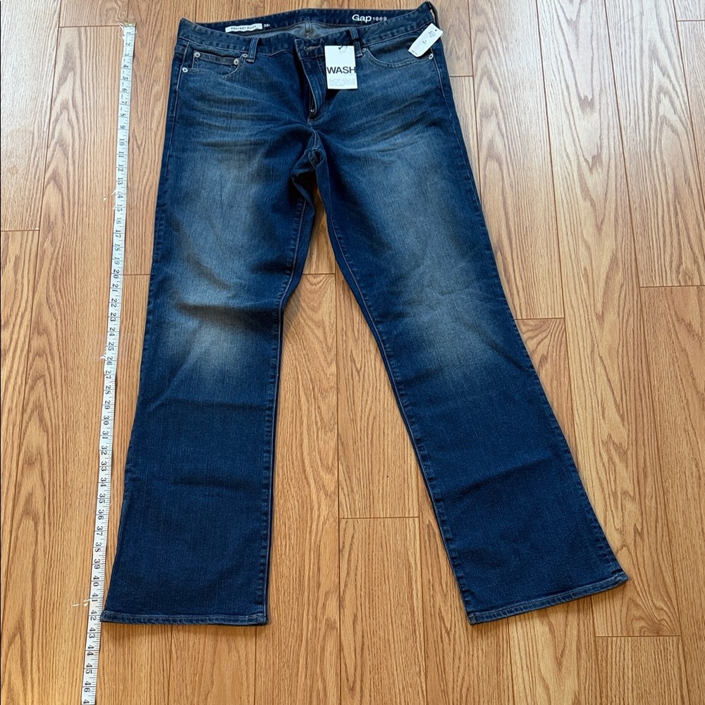 NWT GAP Women's Flare Blue Jeans